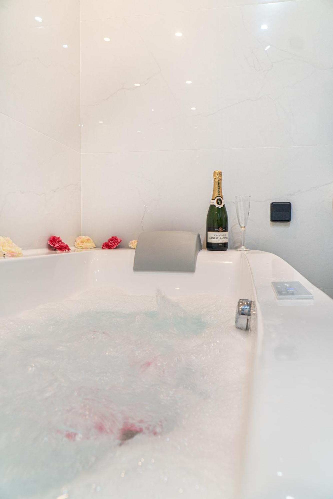 Paradise+ With Jacuzzi In The Heart Of Athens! Exterior photo